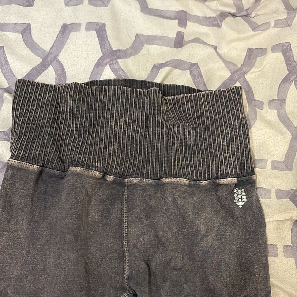 Like New Free People Movement High Rise 7/8 Length Good Karma Leggings - Size M